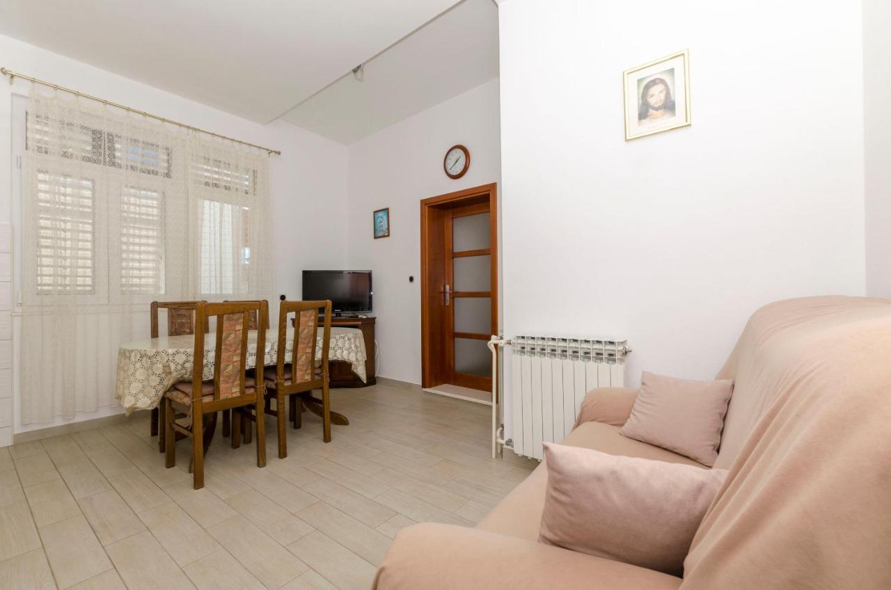 Apartment Eva P. Primosten Luaran gambar