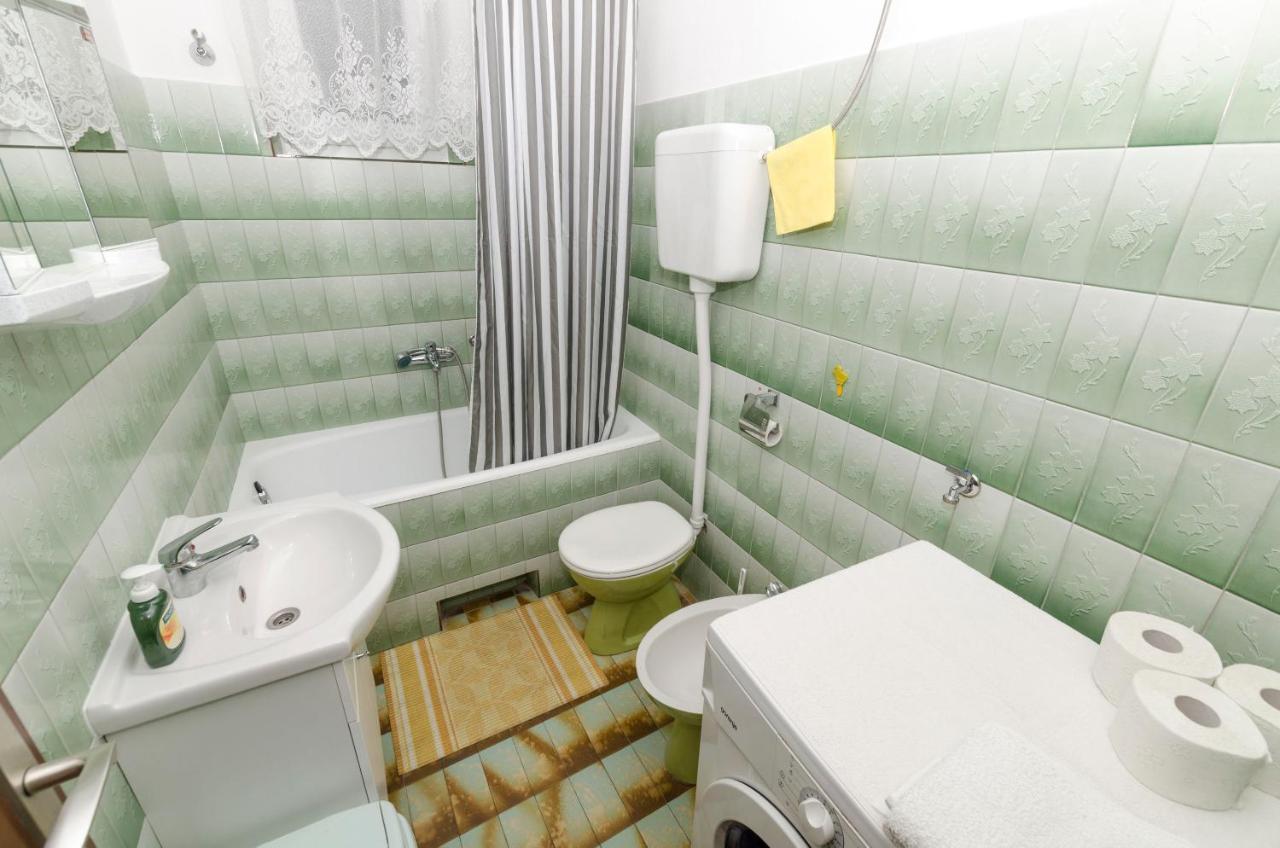Apartment Eva P. Primosten Luaran gambar